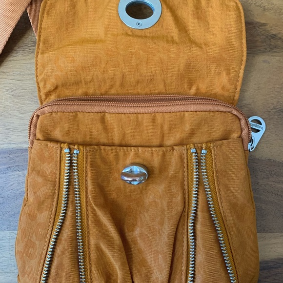 BAGGALLINI Orange Leopard Print Crossbody Bag - Picture 4 of 7